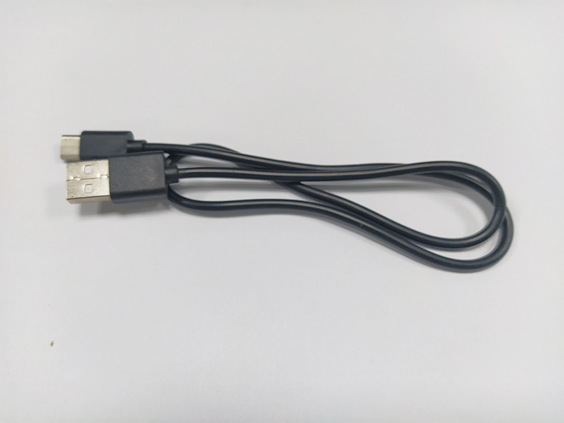 學生直板夾USB充電數據線，聯(lián)鑫德誠USB數據線定制廠家